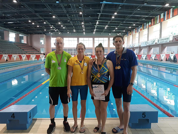 Medalii pentru înotătorii Clubului Gold Stars Baia Mare