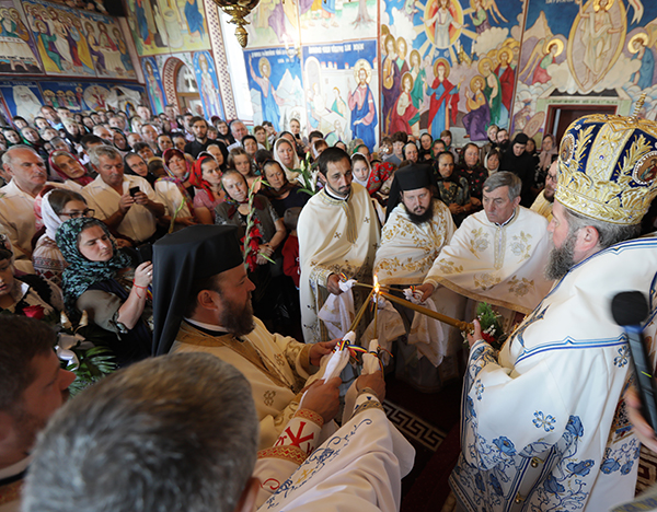 Episcop Iustin la Mănăstirea „Portăriţa” Prilog: N-avem voie să deznădăjduim, ci să credem