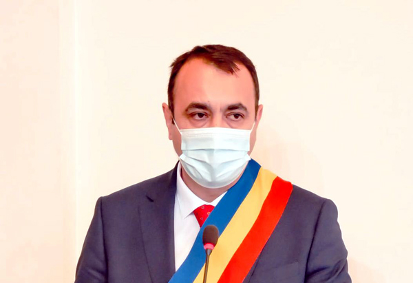 Primarul Moldovan: Cetățenii își doresc o administrație eficientă